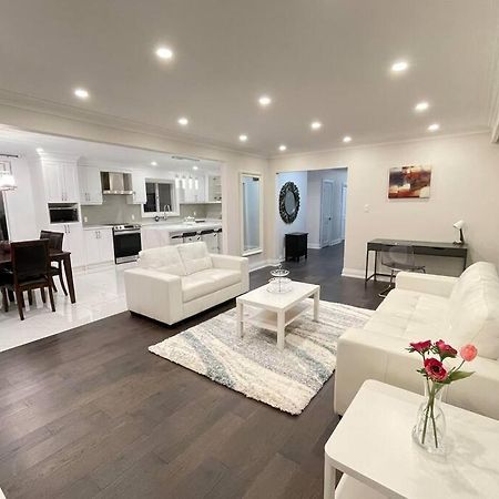3-Bedroom Modern Luxury Apartment In The Heart Of City Toronto Zewnętrze zdjęcie