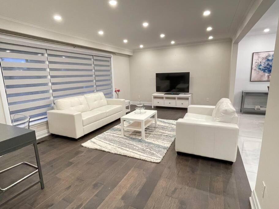 3-Bedroom Modern Luxury Apartment In The Heart Of City Toronto Zewnętrze zdjęcie
